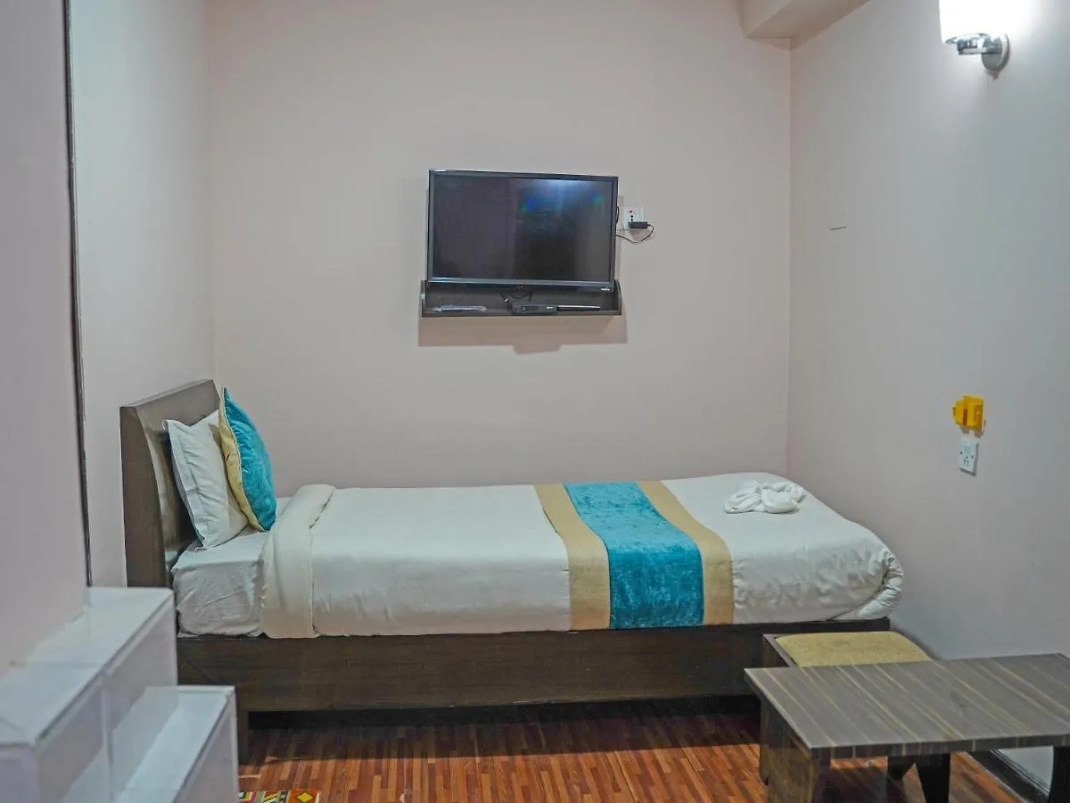 Hotel Royal Mantra Kathmandu 2*,